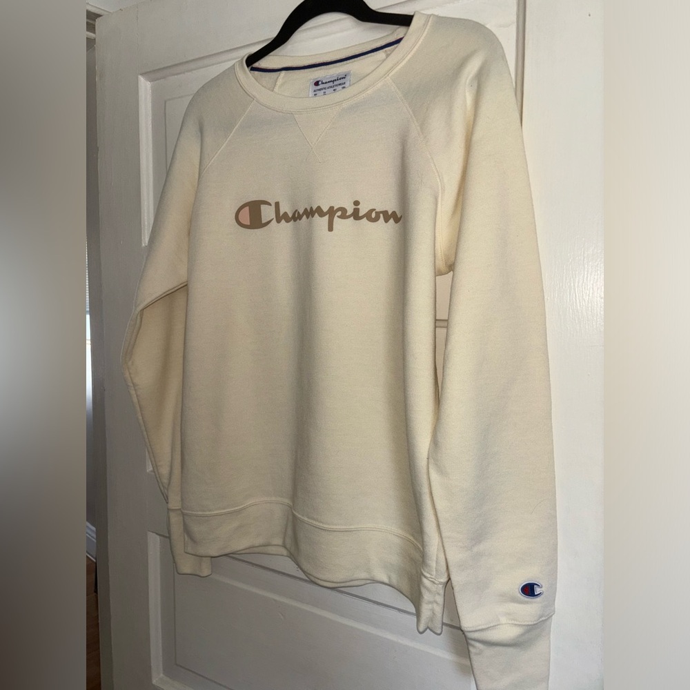 💕Champion Crew Neck Sweatshirt - Picture 2 of 4